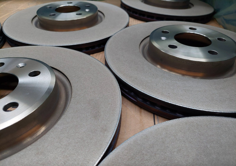 FIVES TO SUPPLY MULTIPLE GIUSTINA VDD GRINDING MACHINES FOR HARD COATED BRAKE DISCS TO EQUIP MAJOR EUROPEAN AUTOMOTIVE OEM